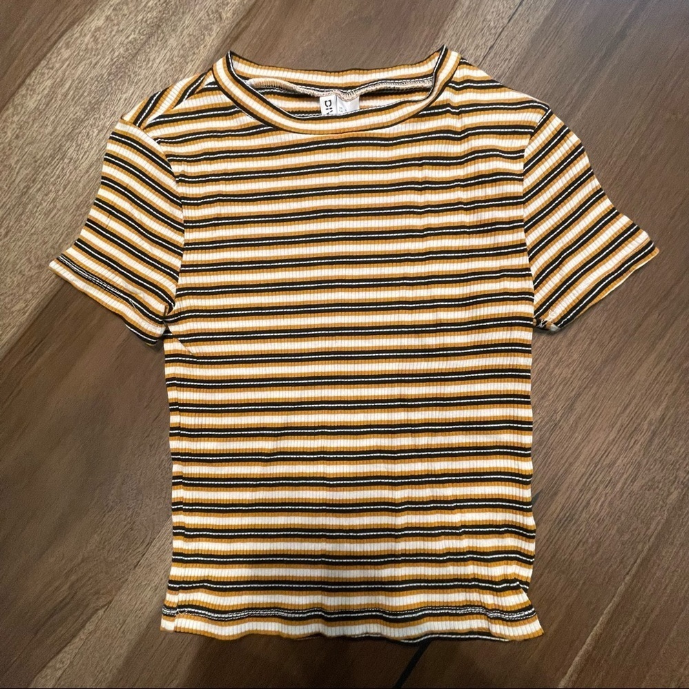 NWOT⛱️H&M Divided - Black White Mustard Striped Ribbed Tee - S